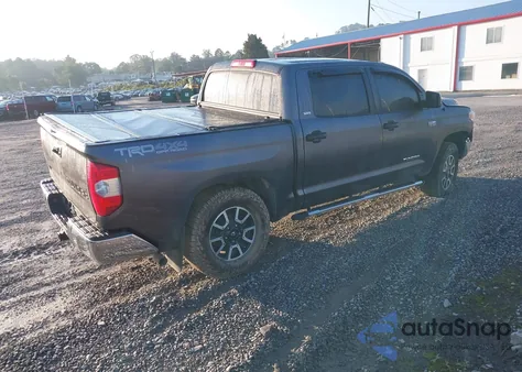 2017 Toyota Tundra Sr5 5.7L V8 из США, поврежденный, VIN 5TFDW5F13HX609518